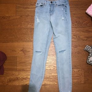 Jeans women’s size 00.  Light wash